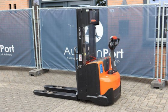 Stacker BT SWE140L Electric 1400kg 2.65m 2015 BT SWE140L 2015 2 image 3