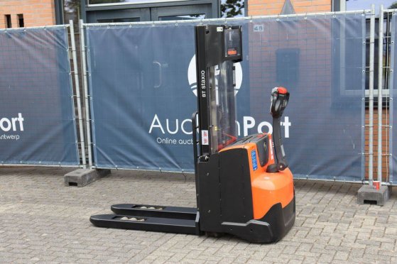 Stacker BT SWE140L Electric 1400kg 2.65m 2015 BT SWE140L 2015 2 image 3