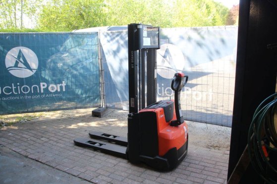 Stacker Toyota SWE120 Electric 1200kg 2.9m 2019 SWE120 2019 2 image 3