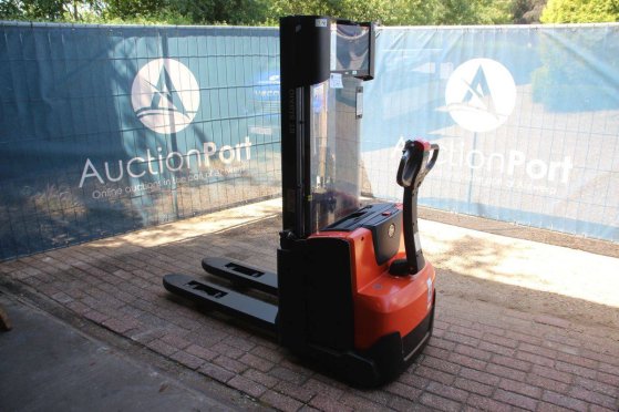 Stacker BT SWE140L Electric 1400kg 2.65m 2015 BT SWE140L 2015 2 image 3