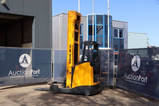 Jungheinrich ETV320 Electric Reach Truck 2000kg 8.42m ETV320 2 image 3