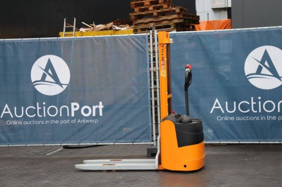 Still Electric Stacker 1000kg 1.86m 2 image 3