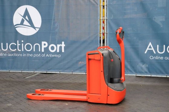 Linde Electric Pallet Truck 2 Pallet trucks image 18
