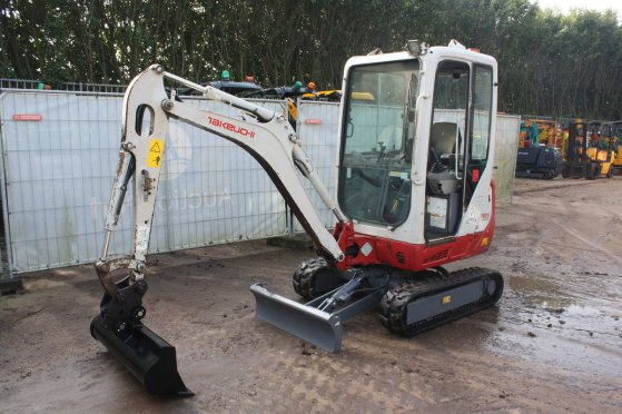 Mini excavator Takeuchi TB216 Diesel 11.5kW 2016 TB216 2016 2 image 3