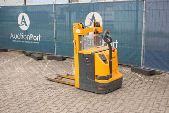 Stacker Jungheinrich EJC 12 Electric 1200kg 2.5m 2002 EJC 12 2002 2 image 3
