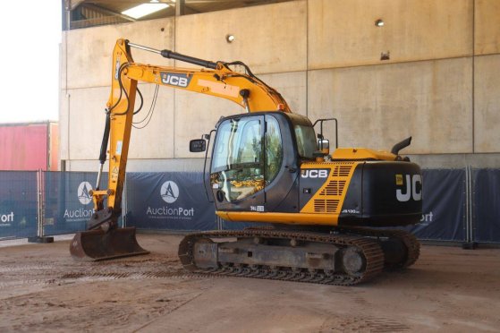 Crawler excavator JCB JS130LC Diesel 2013 JS130LC 2013 2 Crawler Excavators image 3