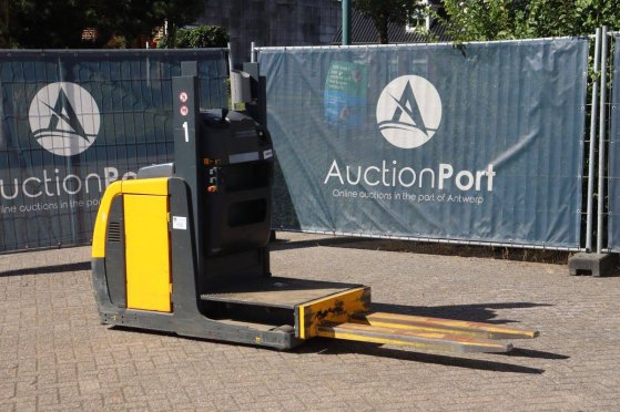 Stacker Jungheinrich EKS 110 Electric 1000kg 2006 EKS 110 2006 2 image 3