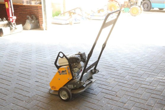 Giant GP1950G Petrol Vibratory Plate 2025 Giant GP1950G 2025 2 image 3