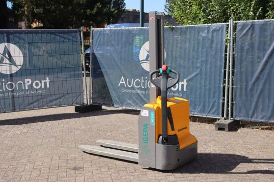 Stacker Jungheinrich EMC 110 Electric 1000kg 2020 EMC 110 2020 2 image 3