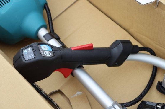 Cordless Brushcutter Makita UR012G Electric 80V In Box New Makita UR012G 1 image 3