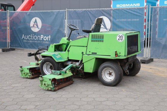 Ransomes Commander Diesel Ride-on Mower 1996 Ransomes Commander 1996 2 image 3