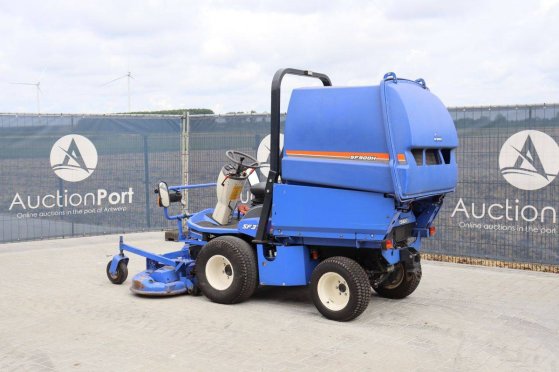 Iseki SF370FH Diesel Ride-on Mower Iseki SF370FH 2 image 3