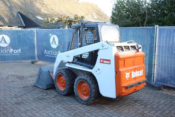 Skid steer loader Bobcat S130 Diesel 34.3kW S130 2 Wheel Loaders image 3