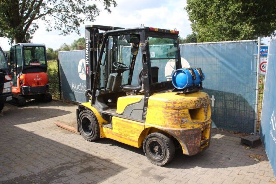 Forklift Hyundai 33L-7A LPG 2840kg 5.0m 2012 33L-7A 2012 2 Forklift image 3