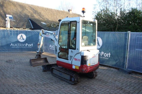 Mini excavator Takeuchi TB016 Diesel 10.3kw 2011 TB016 2011 2 image 18