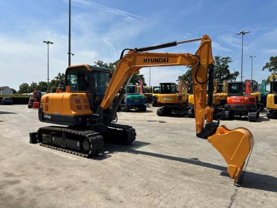 Crawler excavator Hyundai R60VS Diesel 40.5kW 2019 R60VS 2019 2 Crawler Excavators image 3