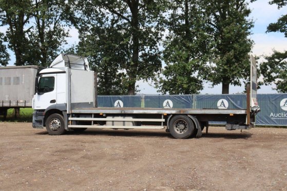 Flatbed (truck) Mercedes-Benz Actros 2024 Diesel 326hp 2017 Mercedes-Benz Actros 2024 2017 2 image 3