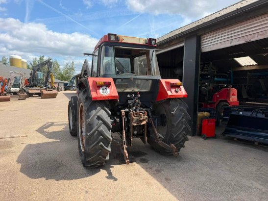 Case IH XL956 Diesel tractor with front loader IH XL956 2 image 3