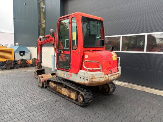 Crawler excavator Yanmar B25V Diesel 14kW 2004 B25V 2004 2 Crawler Excavators image 3