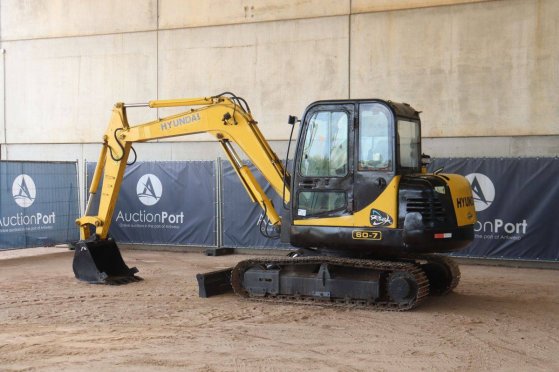 Crawler excavator Hyundai R60-7 Diesel 40kW 2013 R60-7 2013 2 Crawler Excavators image 3