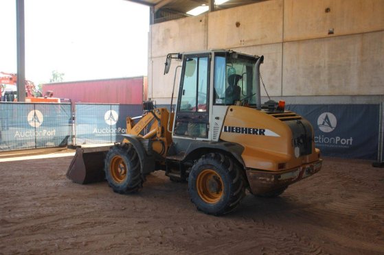 Liebherr L510 Diesel Wheel Loader 58kW 2005 L510 2005 2 Wheel Loaders image 3