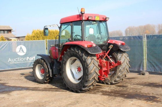 Tractor Mc Cormick CX95 Diesel 2005 Mc Cormick CX95 2005 2 image 3