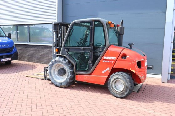 Rough-terrain forklift Manitou MH25-4 T Buggy Diesel 44.7kW 2500kg 3.7m 2005 MH25-4 T Buggy 2005 2 Rough Terrain Forklift ...