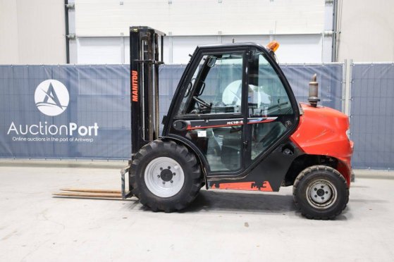 Rough-terrain forklift Manitou MC18-4 Diesel 28kW 1800kg 3.3m 2021 MC18-4 2021 2 Rough Terrain Forklift image 3