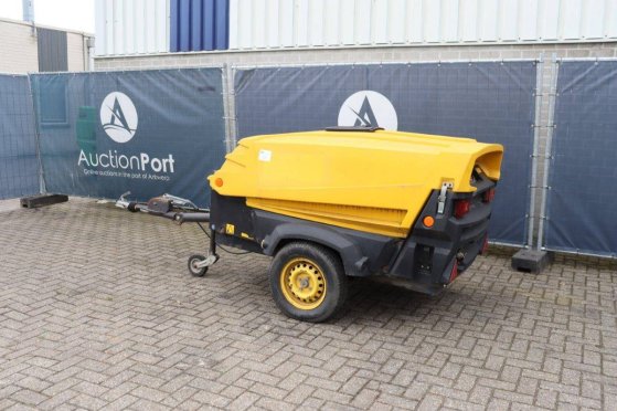 Compressor Atlas Copco XAS 67DD PE Diesel 2005 XAS 67DD PE 2005 2 Compressors image 3