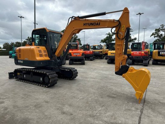 Midi excavator Hyundai R60VS Diesel 2016 R60VS 2016 2 Crawler Excavators image 3