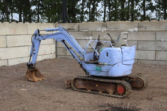 Mini excavator Yanmar VIO15-2A Diesel 9.3kW 844 2006 2 image 3