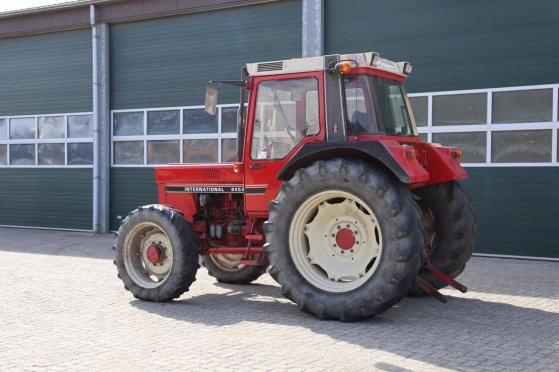 Tractor International Harvester IH 845AXLF Diesel 59kW 1983 International harvester co 845AXLF 1983 2 image 3