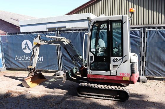 Mini excavator Takeuchi TB016 Diesel 10kW 2007 TB016 2007 2 image 3