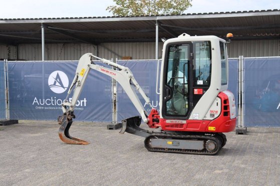 Mini excavator Takeuchi TB216 Diesel 11.5kW 2021 TB216 2021 2 image 3