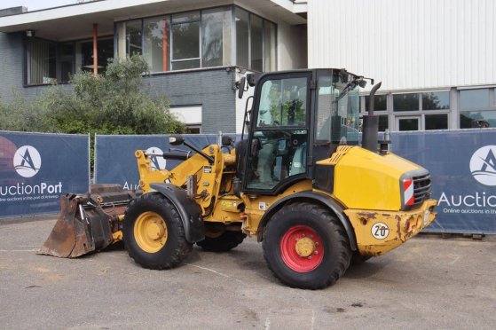 Caterpillar 908H Diesel 62kW Wheel Loader 2009 908H 2009 2 Wheel Loaders image 3