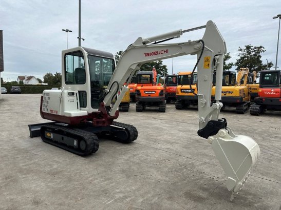 Midi excavator Takeuchi TB135 Diesel 2012 TB135 2012 2 Crawler Excavators image 3