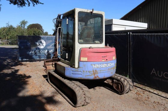 Crawler excavator Takeuchi TB53FR Diesel 27.9kW 2002 TB53FR 2002 2 Crawler Excavators image 18