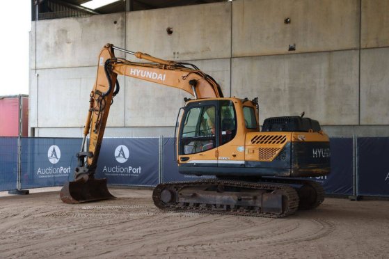 Crawler excavator Hyundai ROBEX140LC-9A Diesel 87kW 2014 ROBEX140LC-9A 2014 2 Crawler Excavators image 3