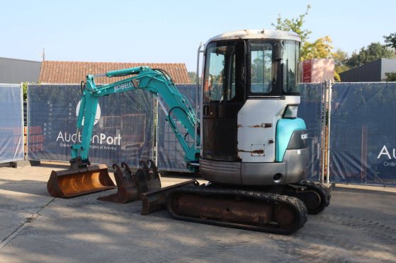 Kobelco SK25SR Diesel Crawler Excavator SK25SR 2 Crawler Excavators image 3