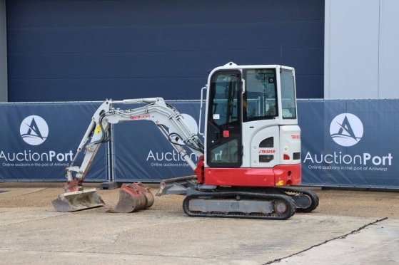 Mini excavator Takeuchi TB325R Diesel 16.5kW 2021 TB325R 2021 2 image 3