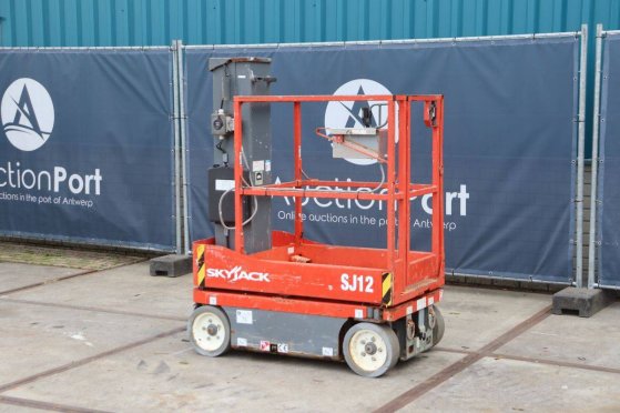 Skyjack SJ12 Electric Mast Lift 227kg 5.6m 2013 Skyjack SJ12 2013 2 image 3