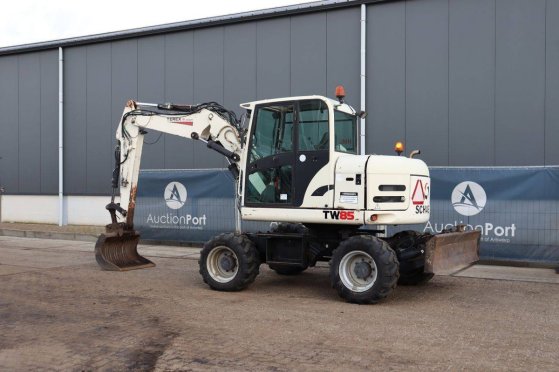 Wheeled excavator Terex/Schaeff TW85 Diesel 53kW 2002 Schaeff TW85 2002 2 Wheeled Excavators image 18