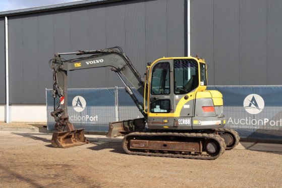 Volvo ECR88 Diesel 42kW 2005 crawler excavator with tilting attachment ECR88 2005 2 Crawler Excavators image 18