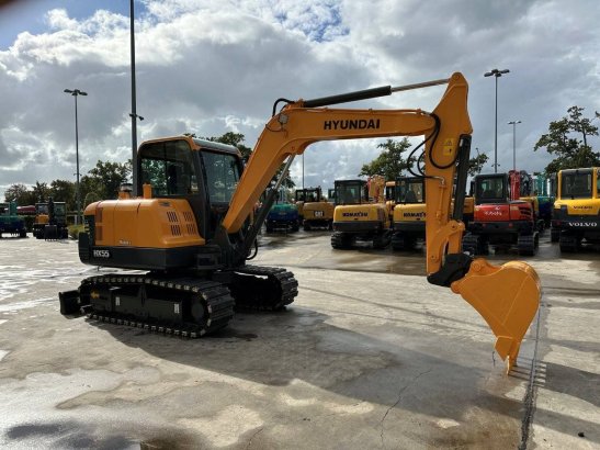 Midi excavator Hyundai HX55 Diesel 2019 HX55 2019 2 Crawler Excavators image 3