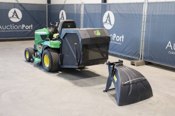 John Deere X950R Diesel Ride-on Mower 2014 John Deere X950R 2014 2 image 4