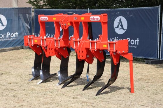 Deep tiller Özduman DPT 6 Subsoiler 2025 New Özduman DPT 6 Subsoiler 2025 1 image 4