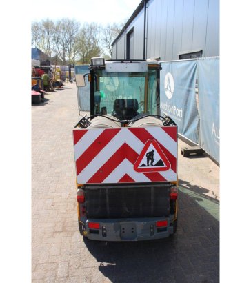 Heylens Belos TP 3440 Diesel Implement Carrier 2012 with Weed Burner Heylens Belos TP 3440 2012 2 image 4