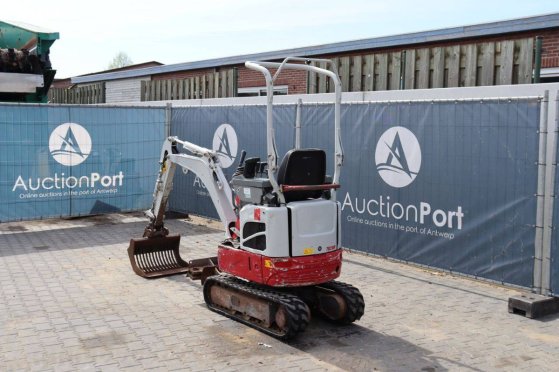 Mini excavator Takeuchi TB210R Diesel 8.8kW 2016 TB210R 2016 2 image 4