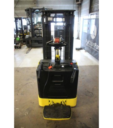 Hyster Electric Stacker 1400kg 4.63m 2017 2017 2 image 4