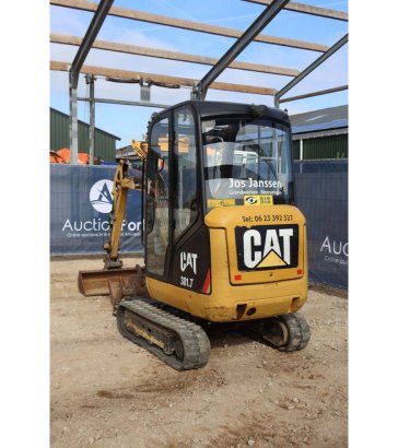 Mini excavator Caterpillar 301.7D Diesel 14kW 2017 301.7D 2017 2 image 4